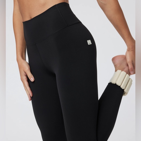 NWT VUORI All The Feels Leggings! - Picture 1 of 7